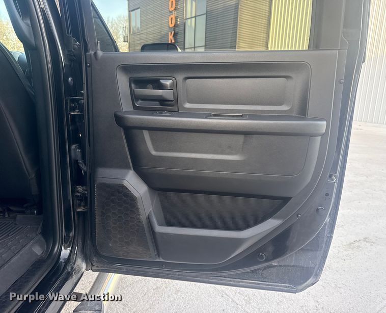 image for item DQ4255 2021 RAM 2500 Crew Cab pickup truck