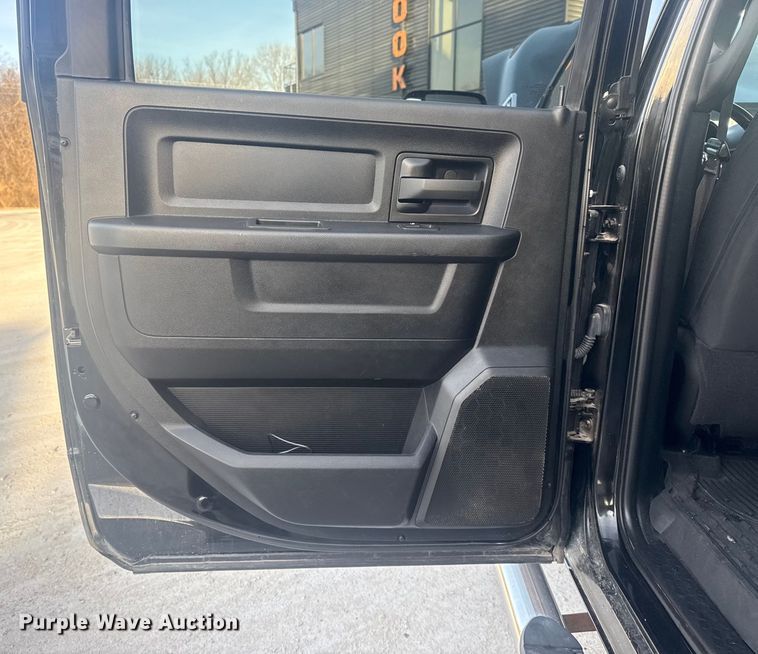 image for item DQ4255 2021 RAM 2500 Crew Cab pickup truck