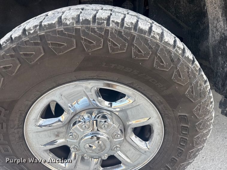 image for item DQ4255 2021 RAM 2500 Crew Cab pickup truck