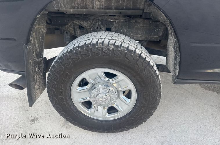 image for item DQ4255 2021 RAM 2500 Crew Cab pickup truck