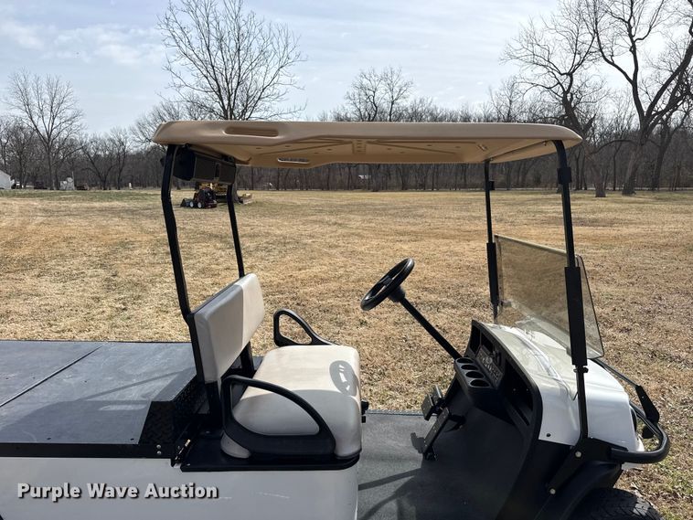 image for item DQ4351 2024 Cushman Shuttle 2 EFI golf cart