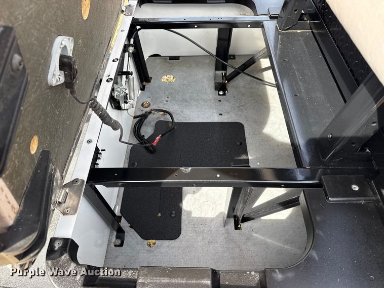 image for item DQ4351 2024 Cushman Shuttle 2 EFI golf cart