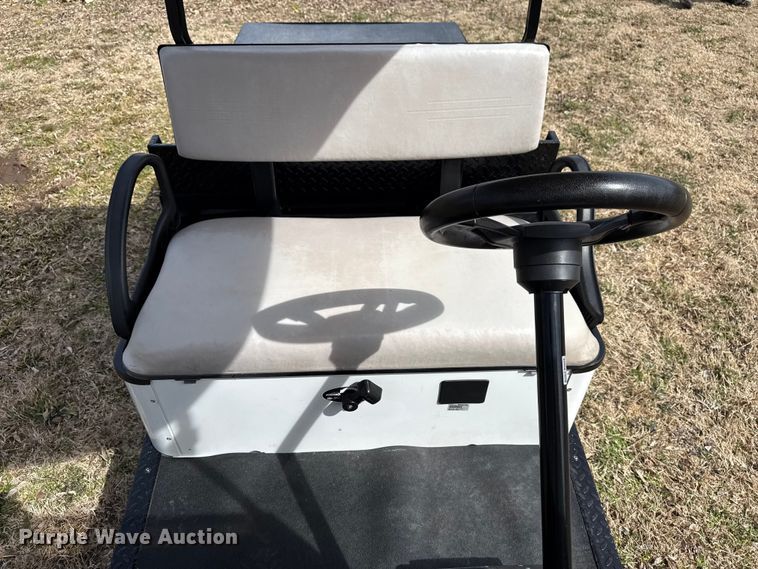 image for item DQ4351 2024 Cushman Shuttle 2 EFI golf cart