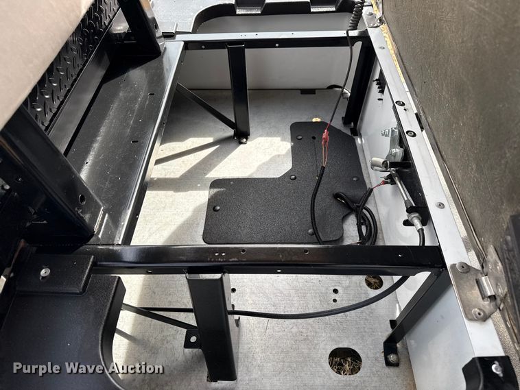 image for item DQ4351 2024 Cushman Shuttle 2 EFI golf cart