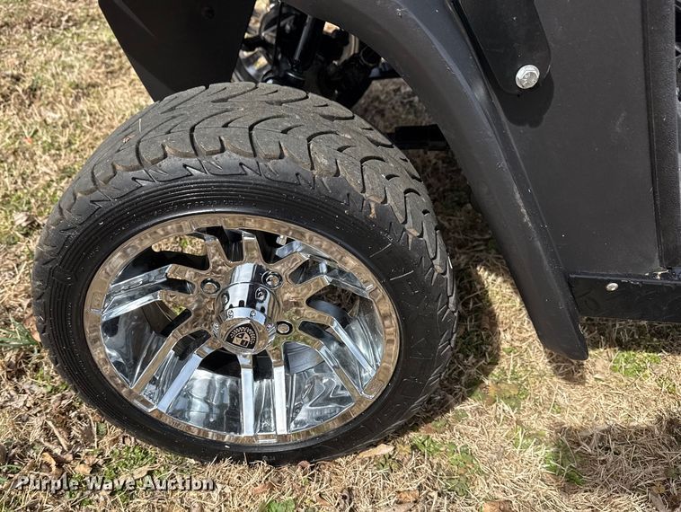 image for item DQ4351 2024 Cushman Shuttle 2 EFI golf cart