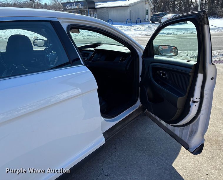 image for item DR2847 2018 Ford Taurus 