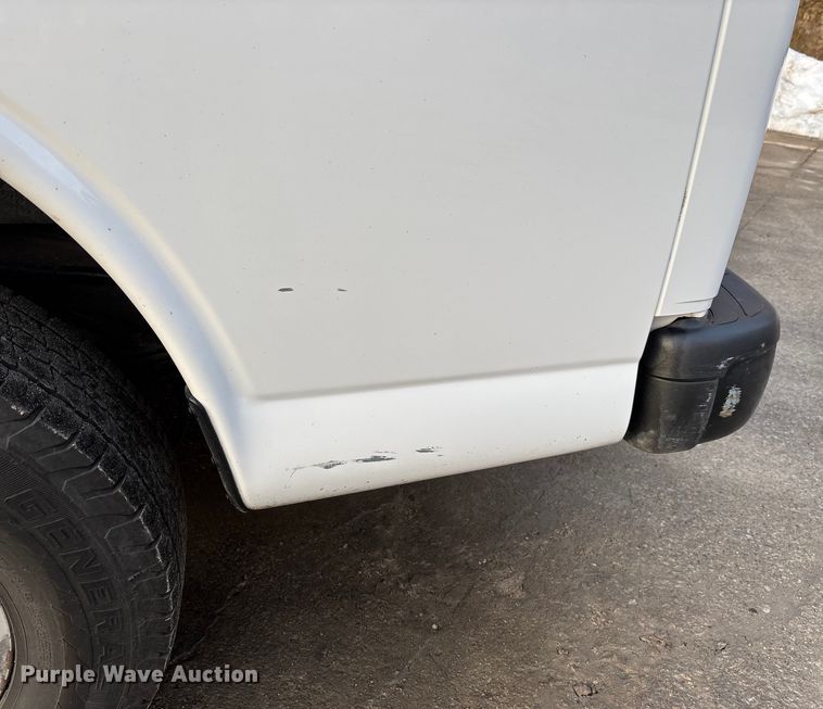 image for item DT0011 2016 Chevrolet Express 2500 van