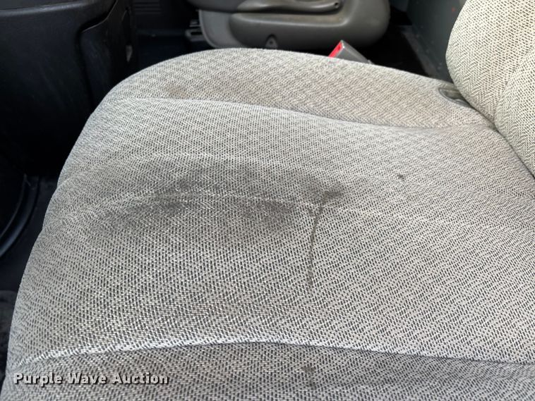 image for item DT0011 2016 Chevrolet Express 2500 van