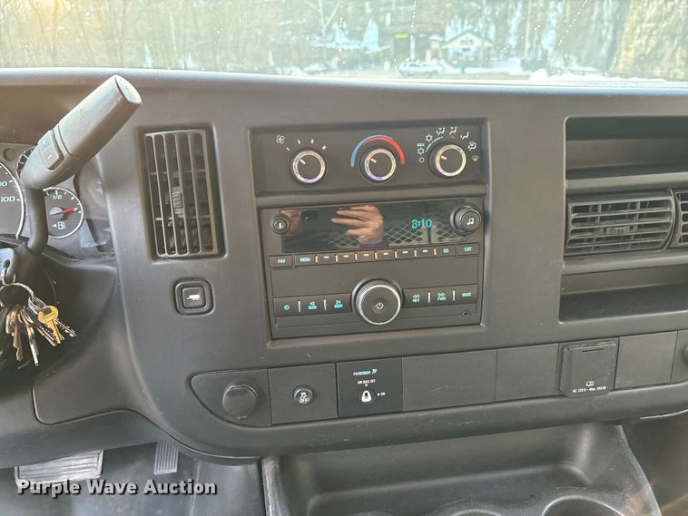 image for item DT0011 2016 Chevrolet Express 2500 van