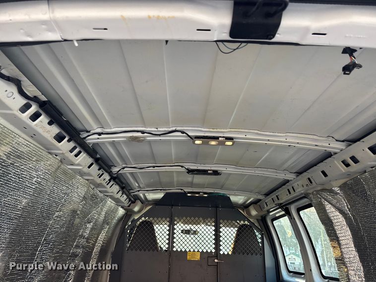 image for item DT0011 2016 Chevrolet Express 2500 van