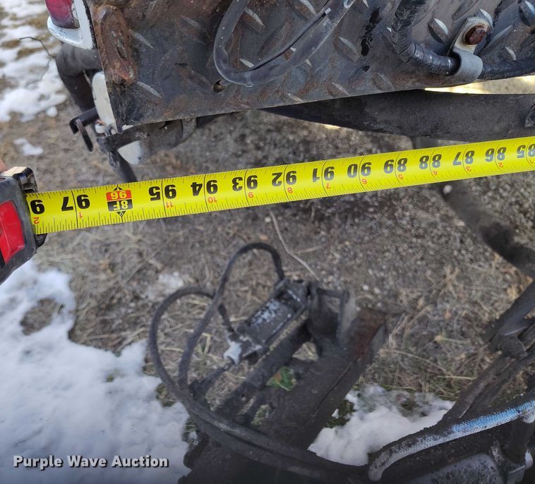 image for item DT0815 1989 International 1954 oil distributor truck