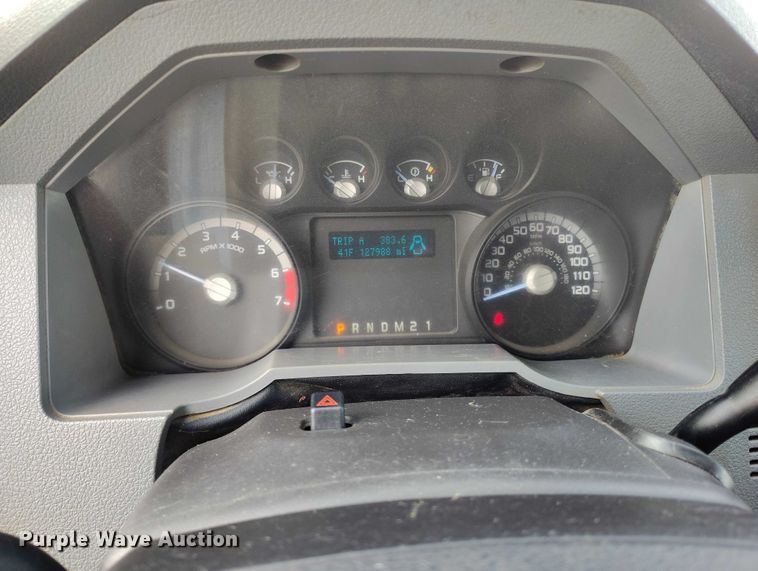 image for item DT0919 2012 Ford F350 Super Duty  Crew Cab flatbed pickup truck