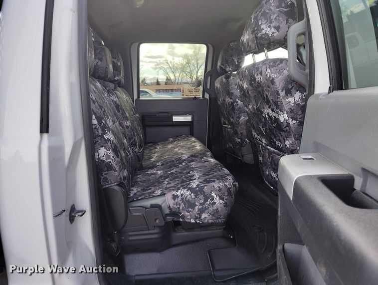 image for item DT0919 2012 Ford F350 Super Duty  Crew Cab flatbed pickup truck