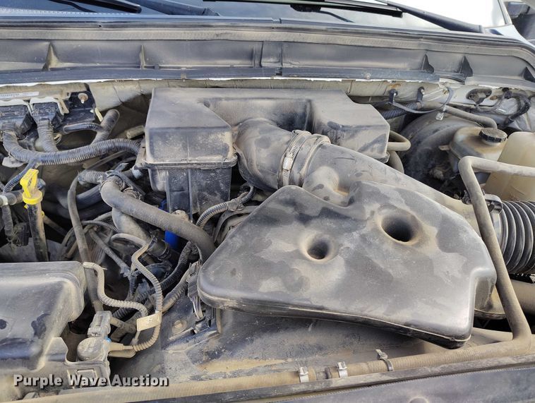 image for item DT0919 2012 Ford F350 Super Duty  Crew Cab flatbed pickup truck