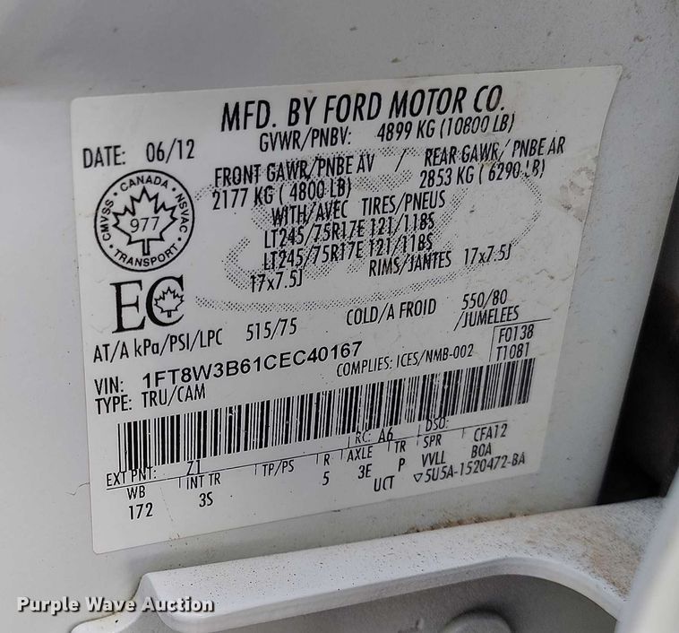 image for item DT0919 2012 Ford F350 Super Duty  Crew Cab flatbed pickup truck