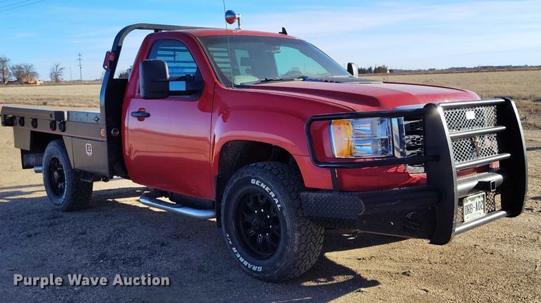 image for item DT0929 2012 GMC Sierra 3500HD SLE bale bed pickup truck