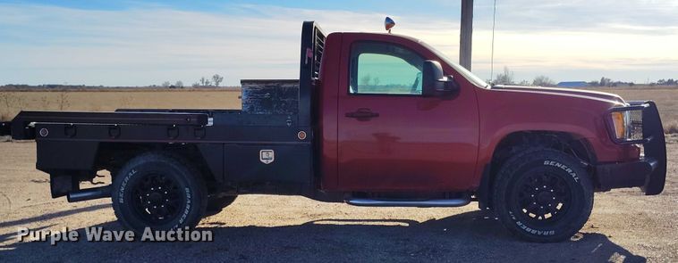 image for item DT0929 2012 GMC Sierra 3500HD SLE bale bed pickup truck
