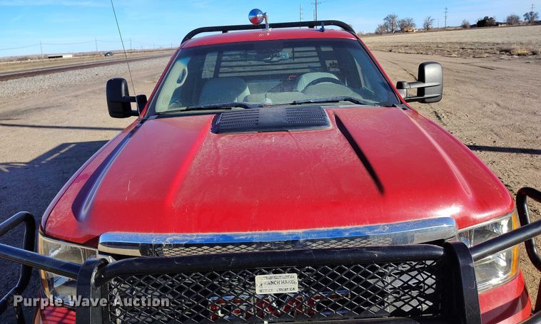 image for item DT0929 2012 GMC Sierra 3500HD SLE bale bed pickup truck