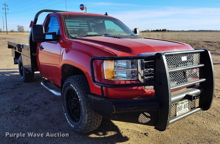 image for item DT0929 2012 GMC Sierra 3500HD SLE bale bed pickup truck