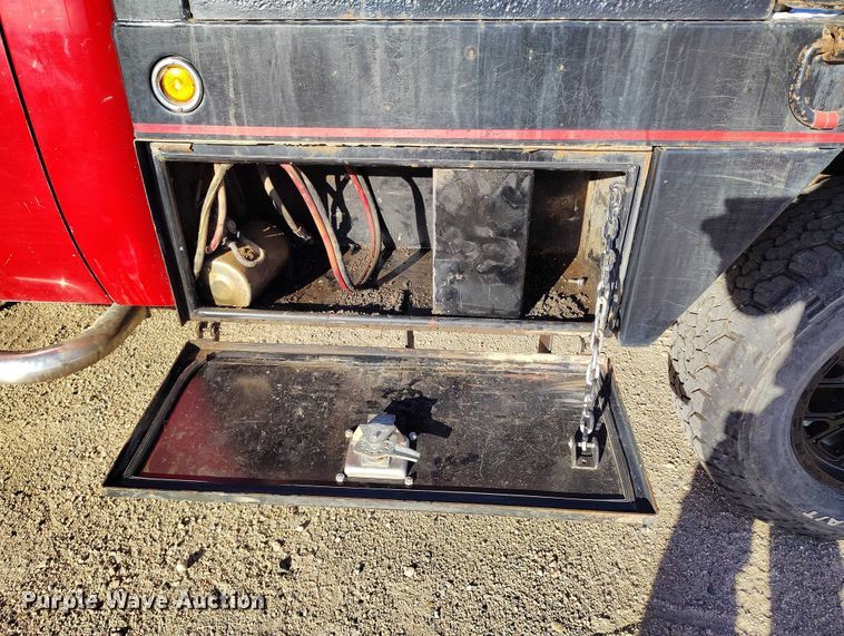 image for item DT0929 2012 GMC Sierra 3500HD SLE bale bed pickup truck