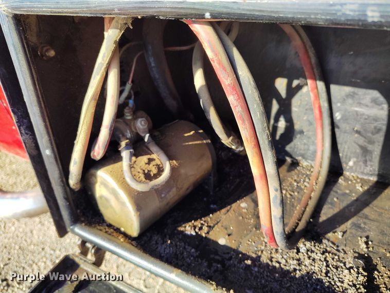 image for item DT0929 2012 GMC Sierra 3500HD SLE bale bed pickup truck