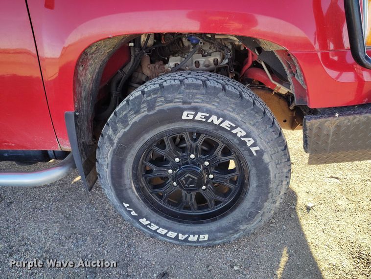 image for item DT0929 2012 GMC Sierra 3500HD SLE bale bed pickup truck