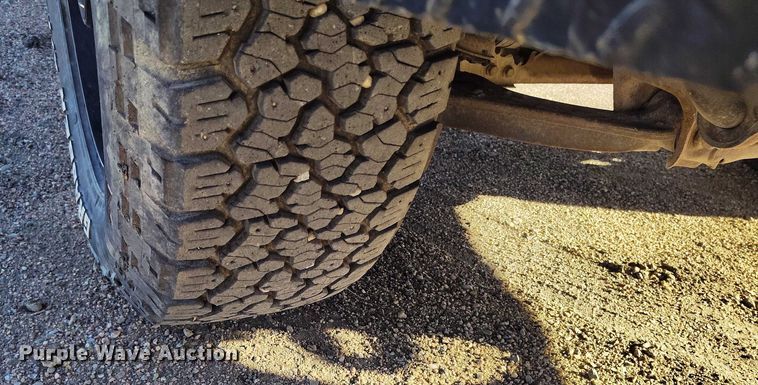 image for item DT0929 2012 GMC Sierra 3500HD SLE bale bed pickup truck