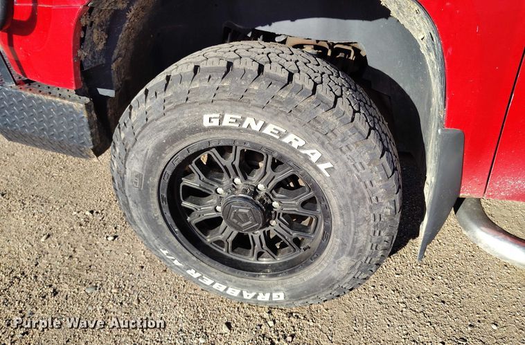 image for item DT0929 2012 GMC Sierra 3500HD SLE bale bed pickup truck