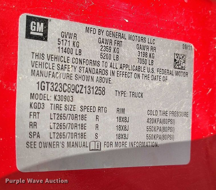 image for item DT0929 2012 GMC Sierra 3500HD SLE bale bed pickup truck