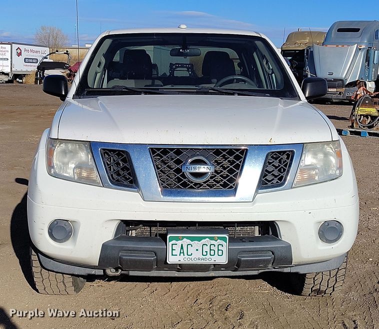 image for item DT0948 2016 Nissan Frontier Crew Cab pickup truck