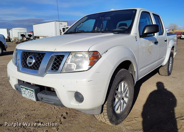 image for item DT0948 2016 Nissan Frontier Crew Cab pickup truck