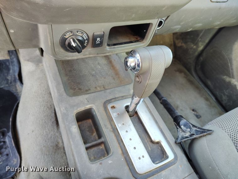 image for item DT0948 2016 Nissan Frontier Crew Cab pickup truck