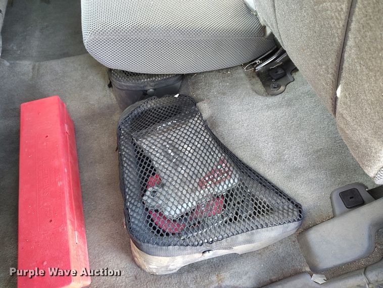 image for item DT0948 2016 Nissan Frontier Crew Cab pickup truck