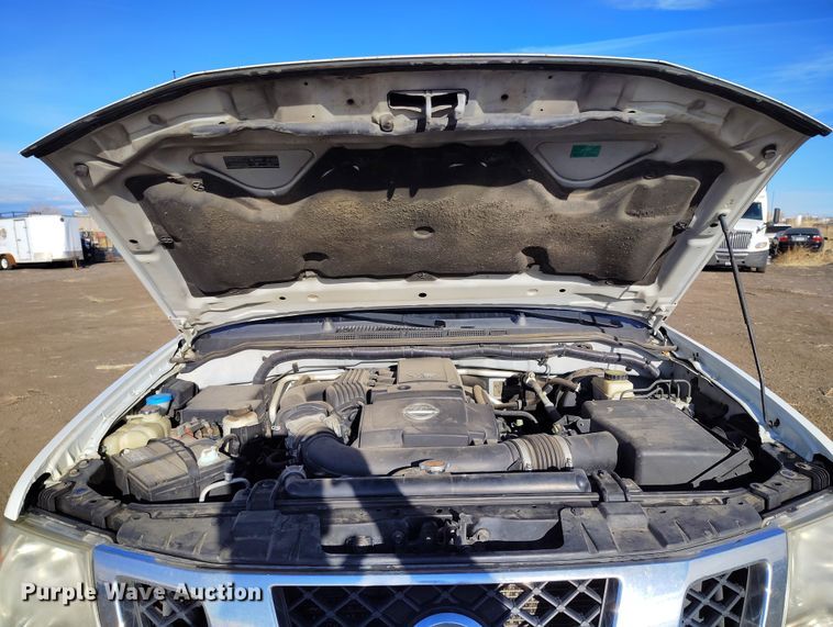 image for item DT0948 2016 Nissan Frontier Crew Cab pickup truck