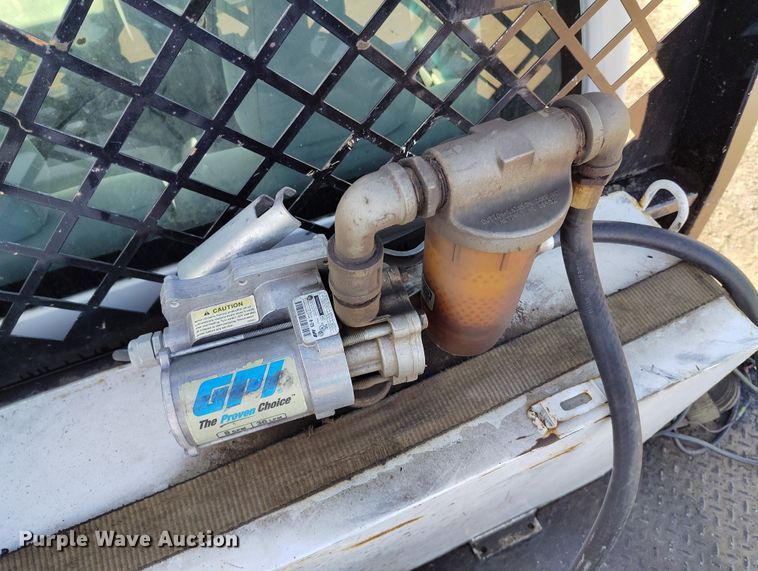 image for item DT0949 2016 Ford F350 Super Duty  Crew Cab flatbed pickup truck