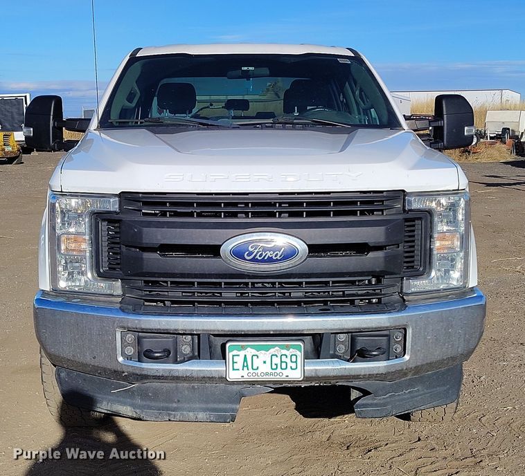 image for item DT0950 2018 Ford F350 Super Duty  Crew Cab pickup truck