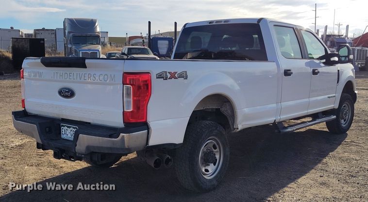 image for item DT0950 2018 Ford F350 Super Duty  Crew Cab pickup truck