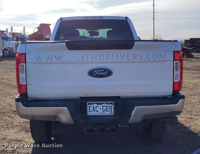 image for item DT0950 2018 Ford F350 Super Duty  Crew Cab pickup truck