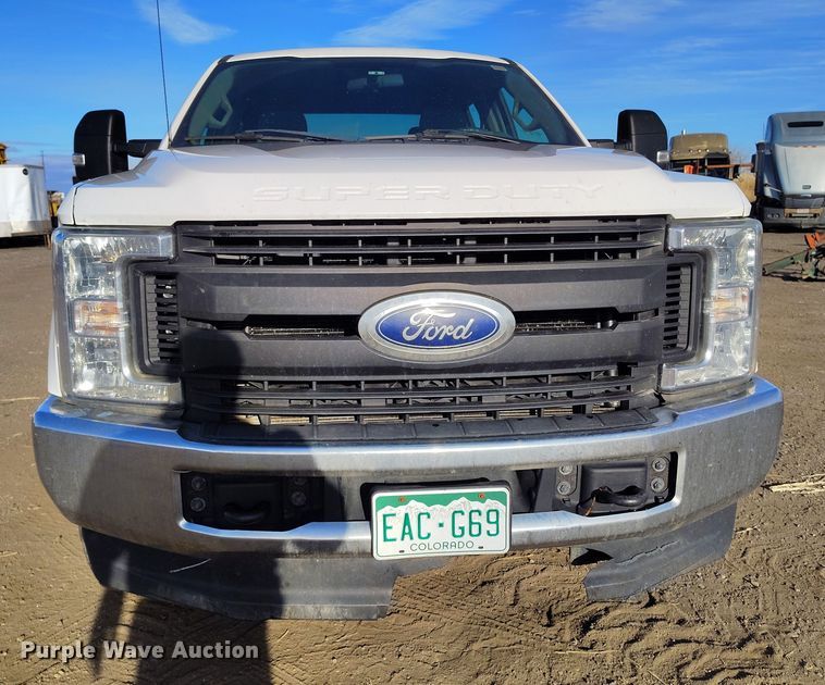 image for item DT0950 2018 Ford F350 Super Duty  Crew Cab pickup truck