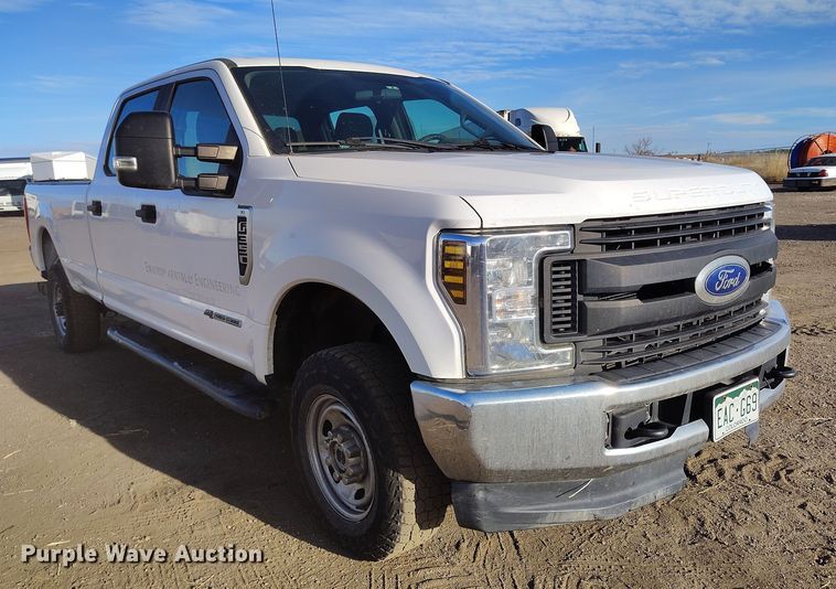 image for item DT0950 2018 Ford F350 Super Duty  Crew Cab pickup truck