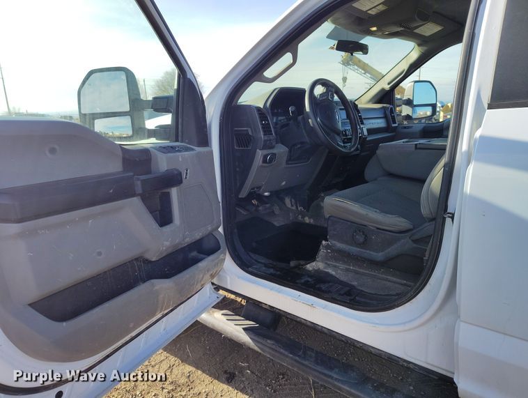 image for item DT0950 2018 Ford F350 Super Duty  Crew Cab pickup truck