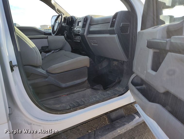 image for item DT0950 2018 Ford F350 Super Duty  Crew Cab pickup truck