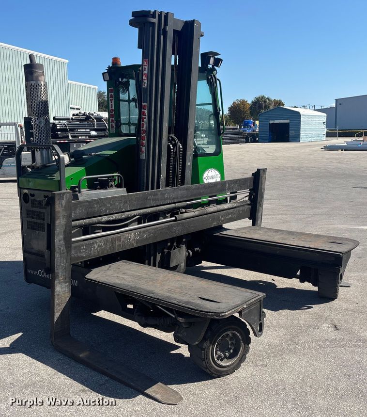 image for item DU0379 2016 CombiLift C8000 forklift