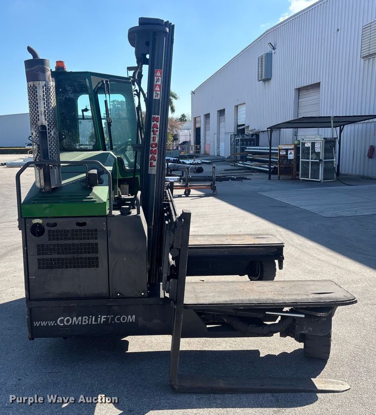 image for item DU0379 2016 CombiLift C8000 forklift