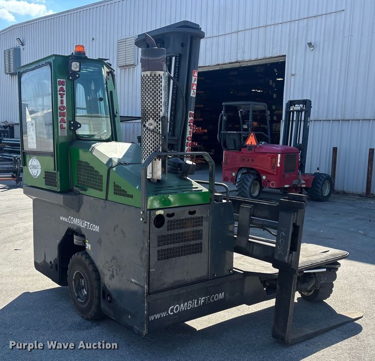 image for item DU0379 2016 CombiLift C8000 forklift