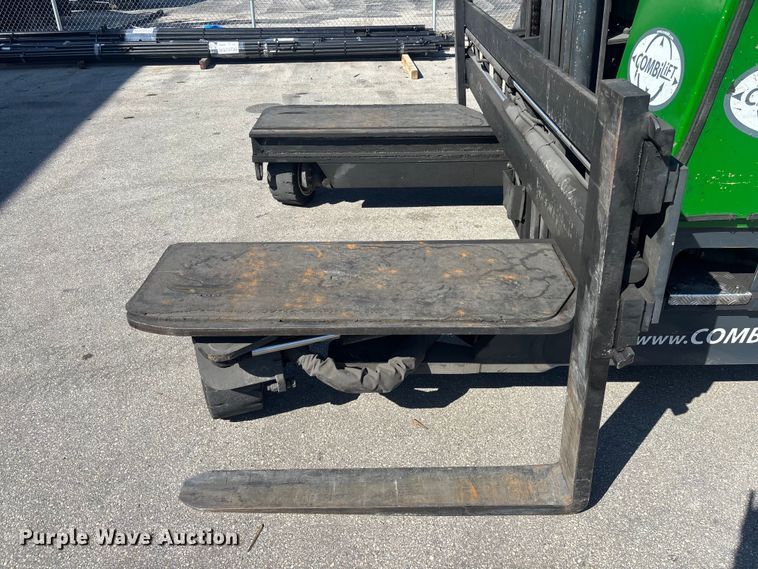image for item DU0379 2016 CombiLift C8000 forklift