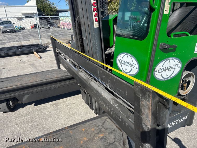 image for item DU0379 2016 CombiLift C8000 forklift