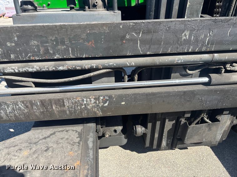 image for item DU0379 2016 CombiLift C8000 forklift