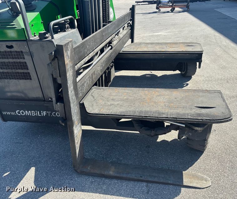 image for item DU0379 2016 CombiLift C8000 forklift