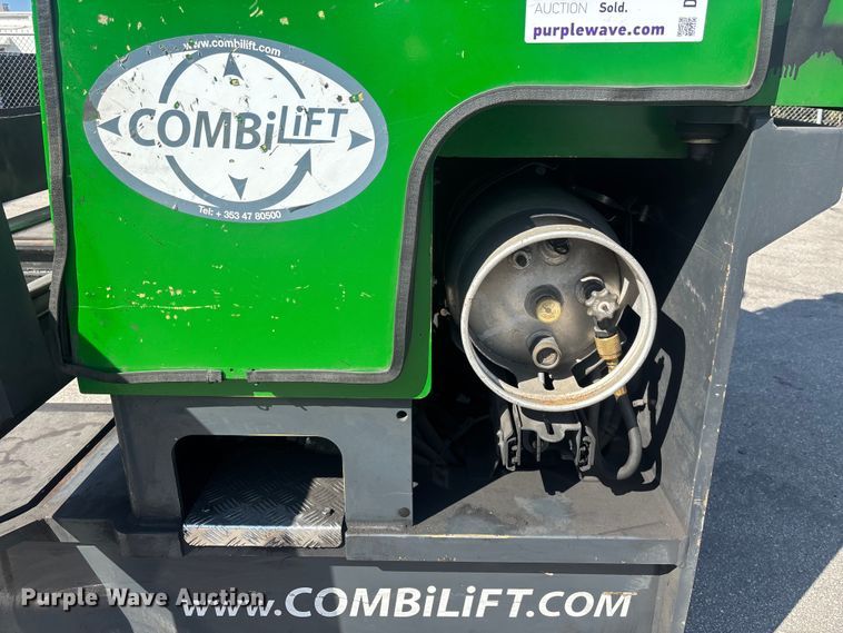 image for item DU0379 2016 CombiLift C8000 forklift